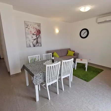 Ferienwohnung Fur 4 Personen In Crikvenica, Kvarner Bucht - B43367 *