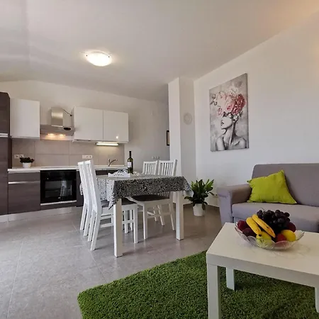 Ferienwohnung Fur 4 Personen In Crikvenica, Kvarner Bucht - B43367 Apartment Crikvenica